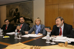 Amparo Valcarce, flanqueado por Miguel Carballeda y Jaime Lissavetzky en la Comisin de Seguimiento del Plan ADOP